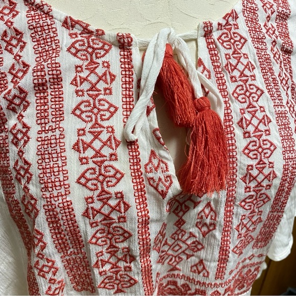 Torrid Flutter Sleeve Top Embroidered Tassel Ties Size 4 - Picture 4 of 9